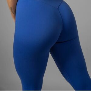 EUC Cobalt blue squat-proof V-seam leggings (no front seam) TYC